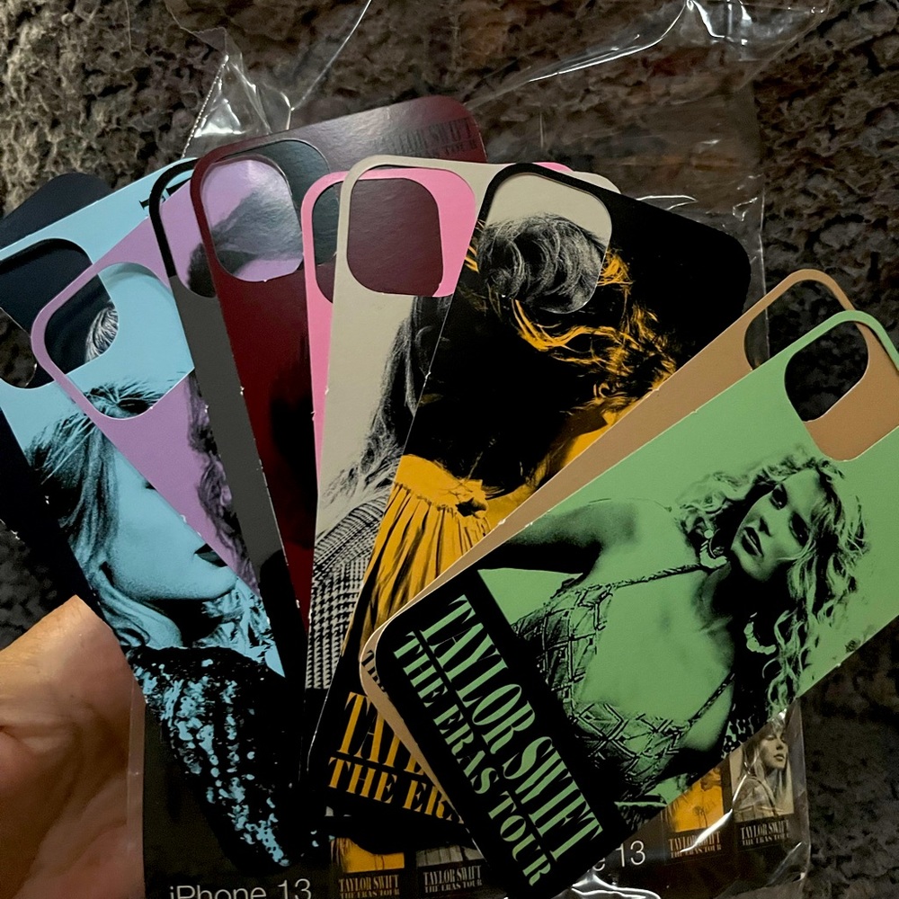 Taylor Swift The ERA’s IPhone 13 Insert(s) from those left in descript.Confetti! - Picture 1 of 13